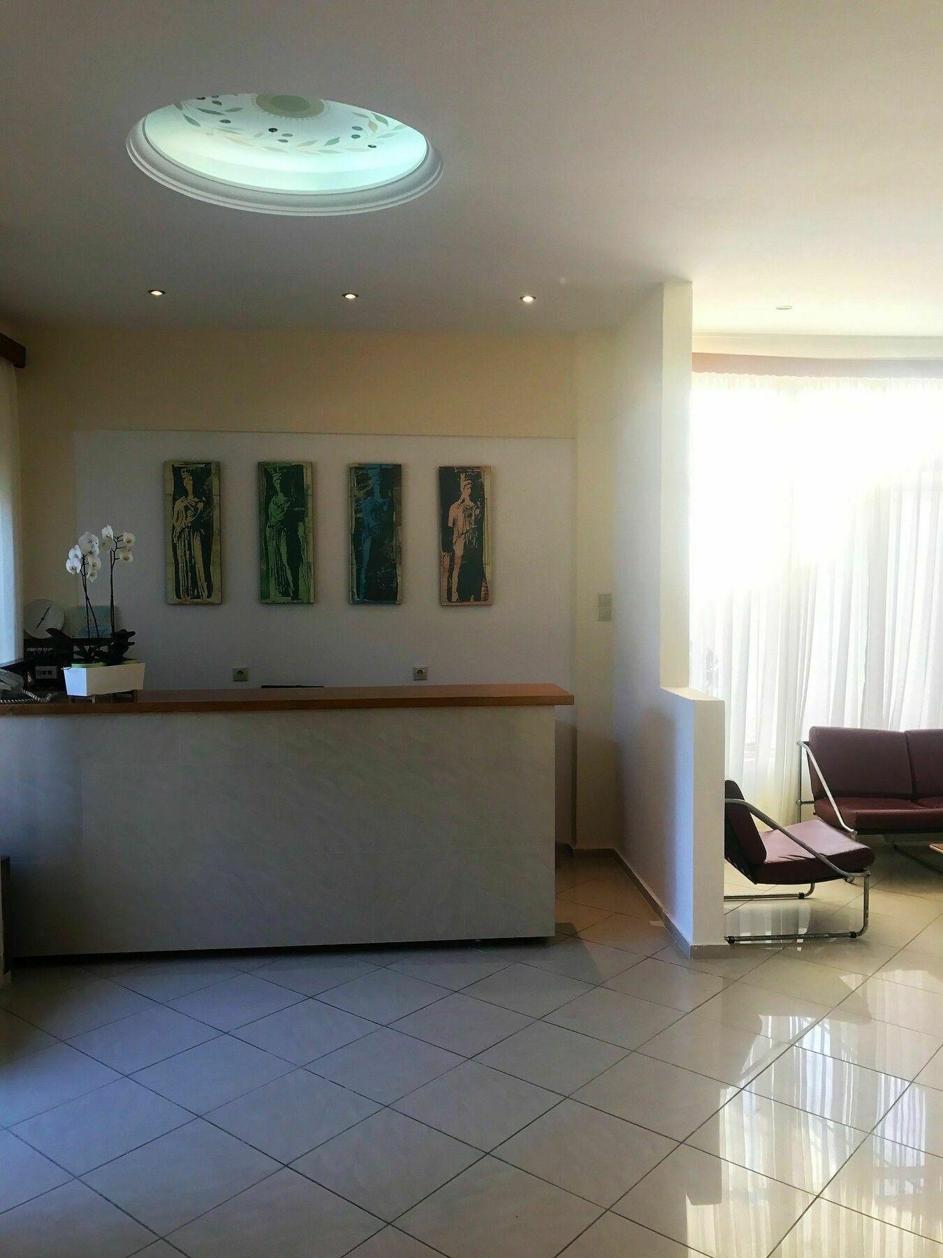 Hotel Karyatides Agia Marina  Екстер'єр фото